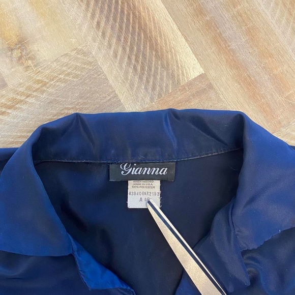 80s vintage Gianna navy blue button down blouse 🍰🍰 - Picture 2 of 8